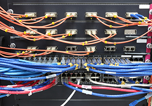 Wired Networking vs. Wireless Networking - Which is Right for You?
